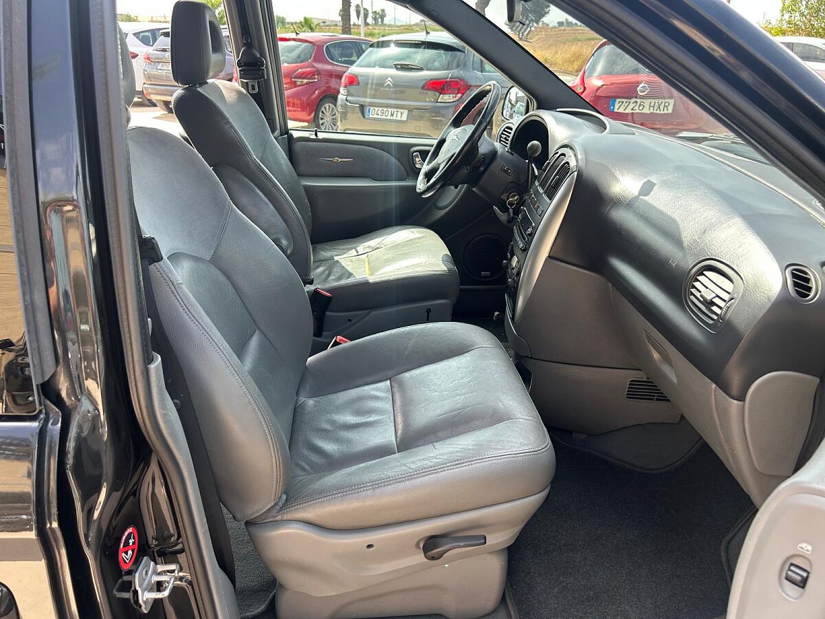 CHRYSLER VOYAGER LX 2.8 CRDI AUTO SPANISH LHD IN SPAIN 154K 7 SEAT SUPERB 2007